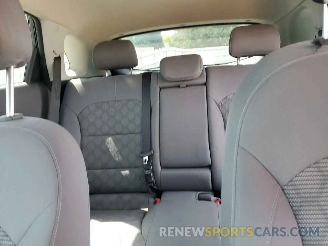 10 Photograph of a damaged car KNDCB3LC2K5334311 KIA NIRO 2019