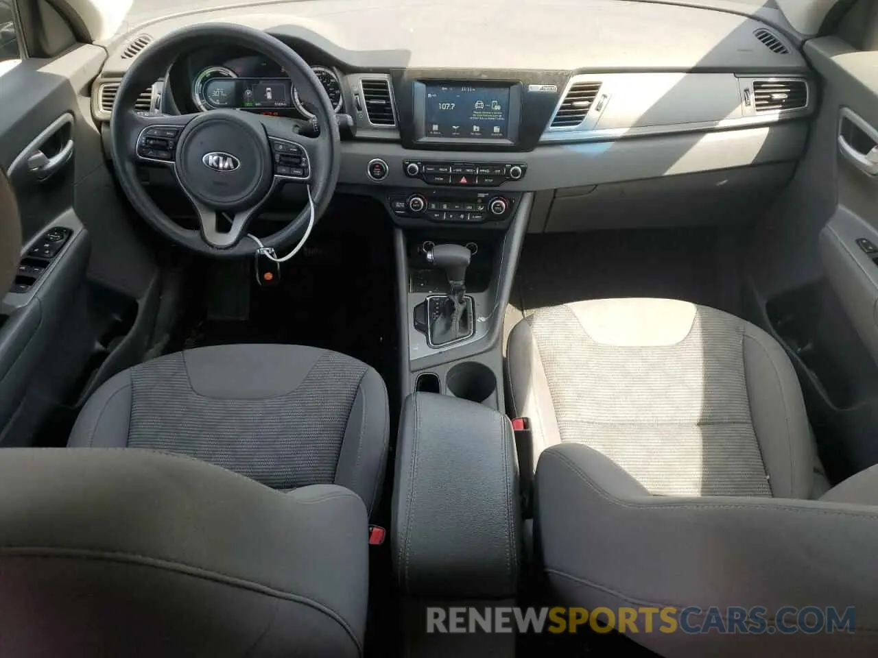 8 Photograph of a damaged car KNDCB3LC2K5334311 KIA NIRO 2019