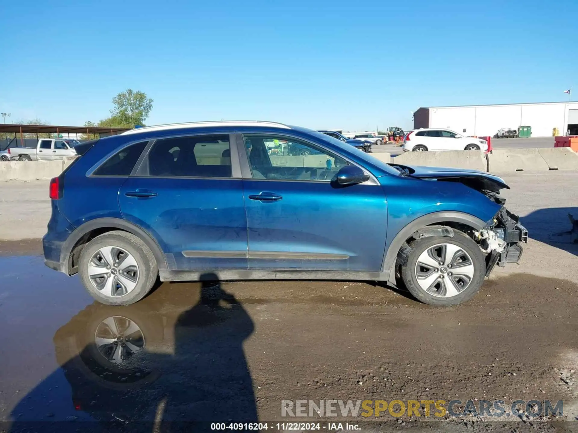 12 Photograph of a damaged car KNDCB3LC3K5294921 KIA NIRO 2019
