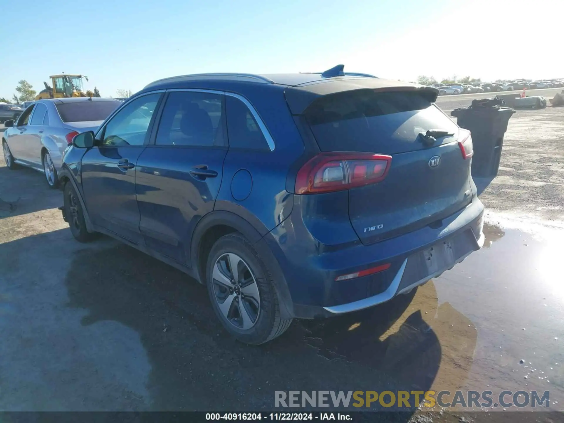3 Photograph of a damaged car KNDCB3LC3K5294921 KIA NIRO 2019