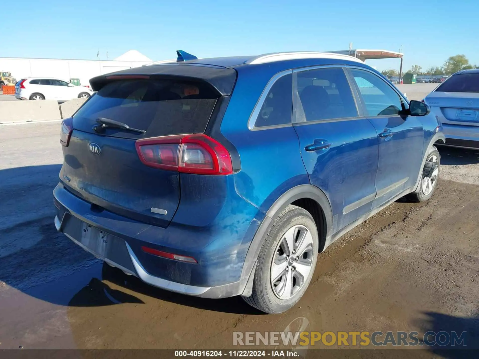 4 Photograph of a damaged car KNDCB3LC3K5294921 KIA NIRO 2019