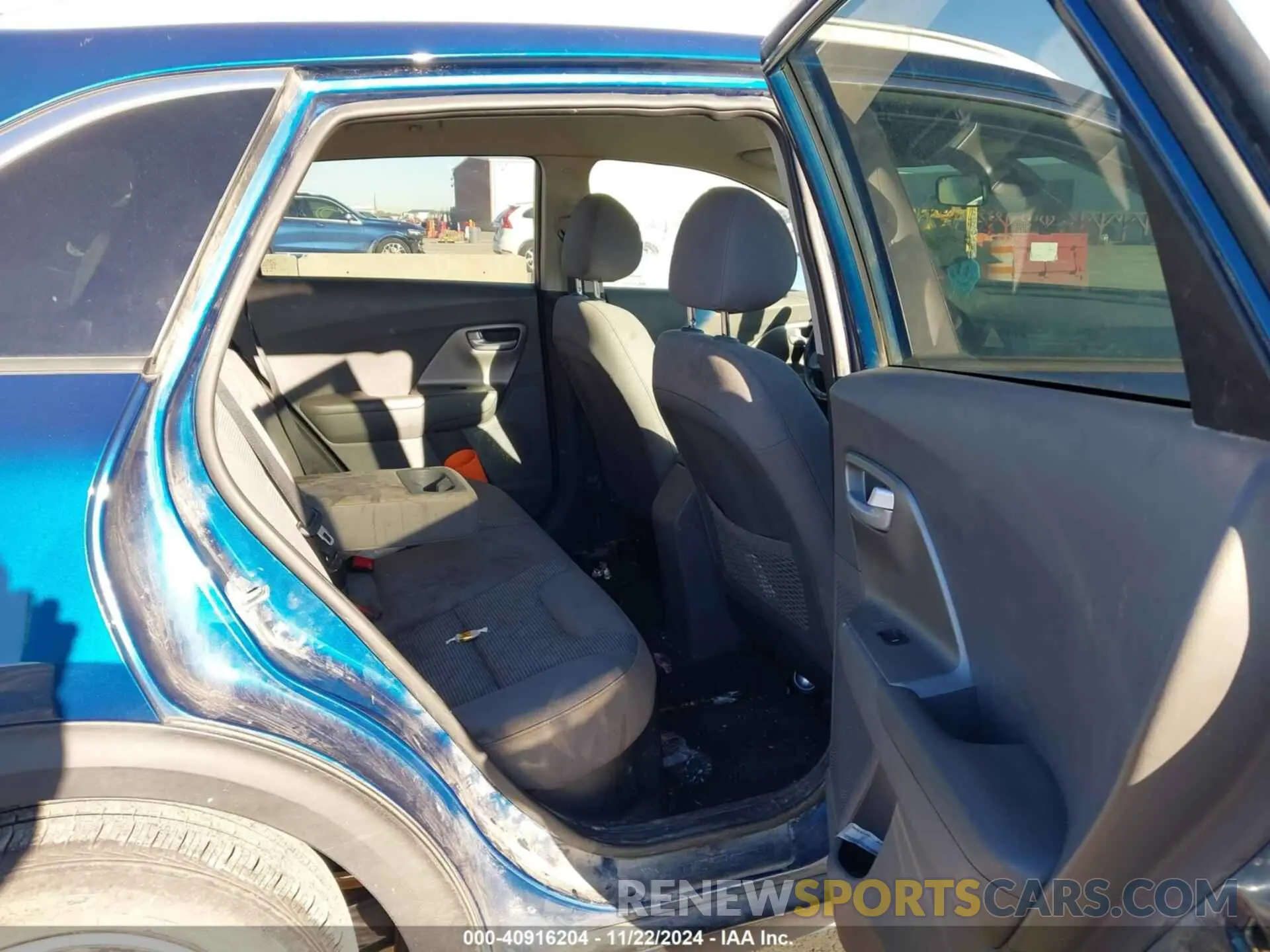 8 Photograph of a damaged car KNDCB3LC3K5294921 KIA NIRO 2019