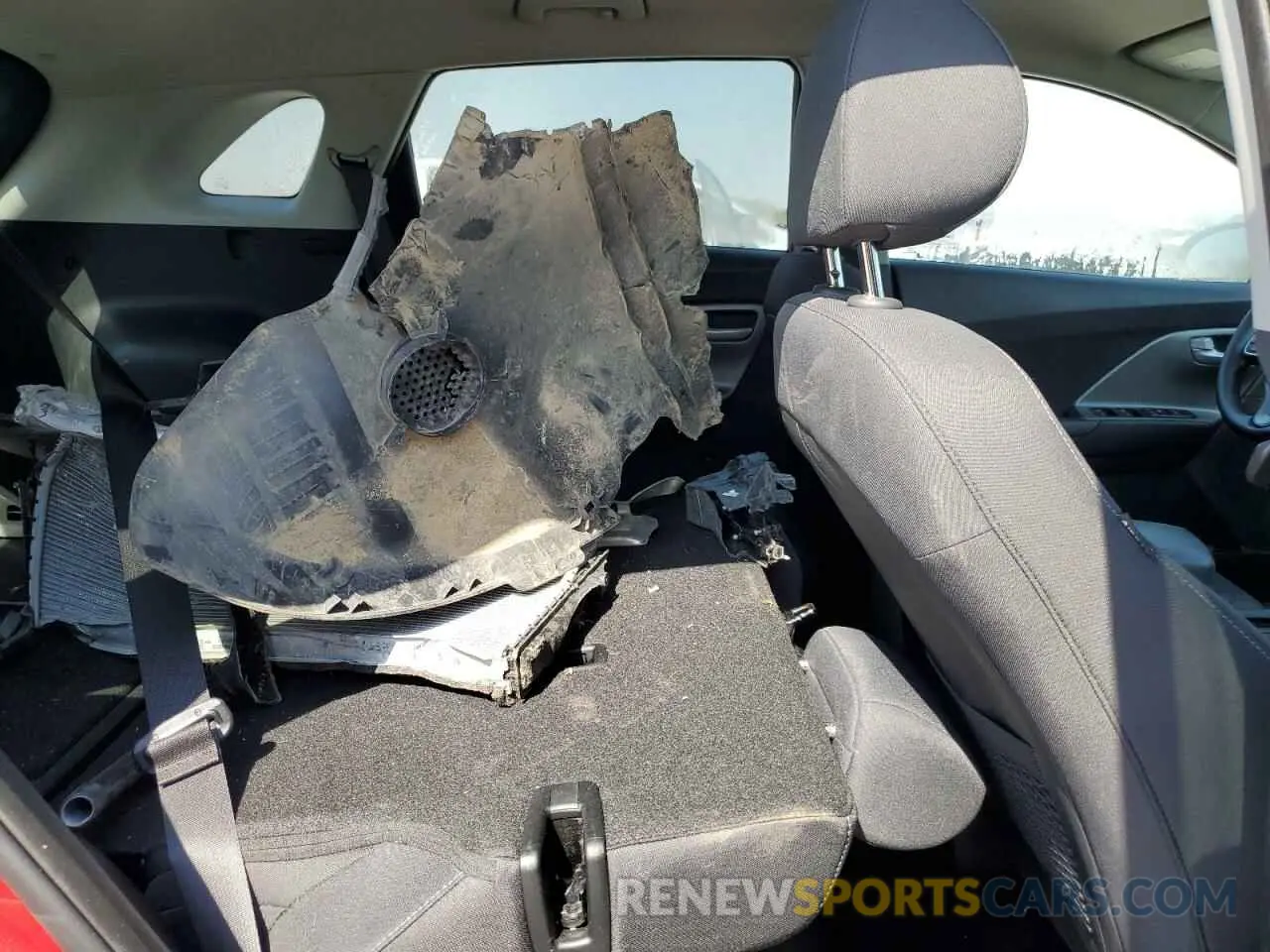 10 Photograph of a damaged car KNDCB3LC3K5340067 KIA NIRO 2019