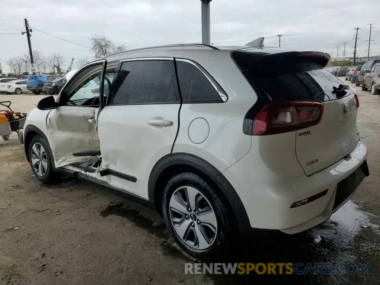 2 Photograph of a damaged car KNDCB3LC4K5305022 KIA NIRO 2019
