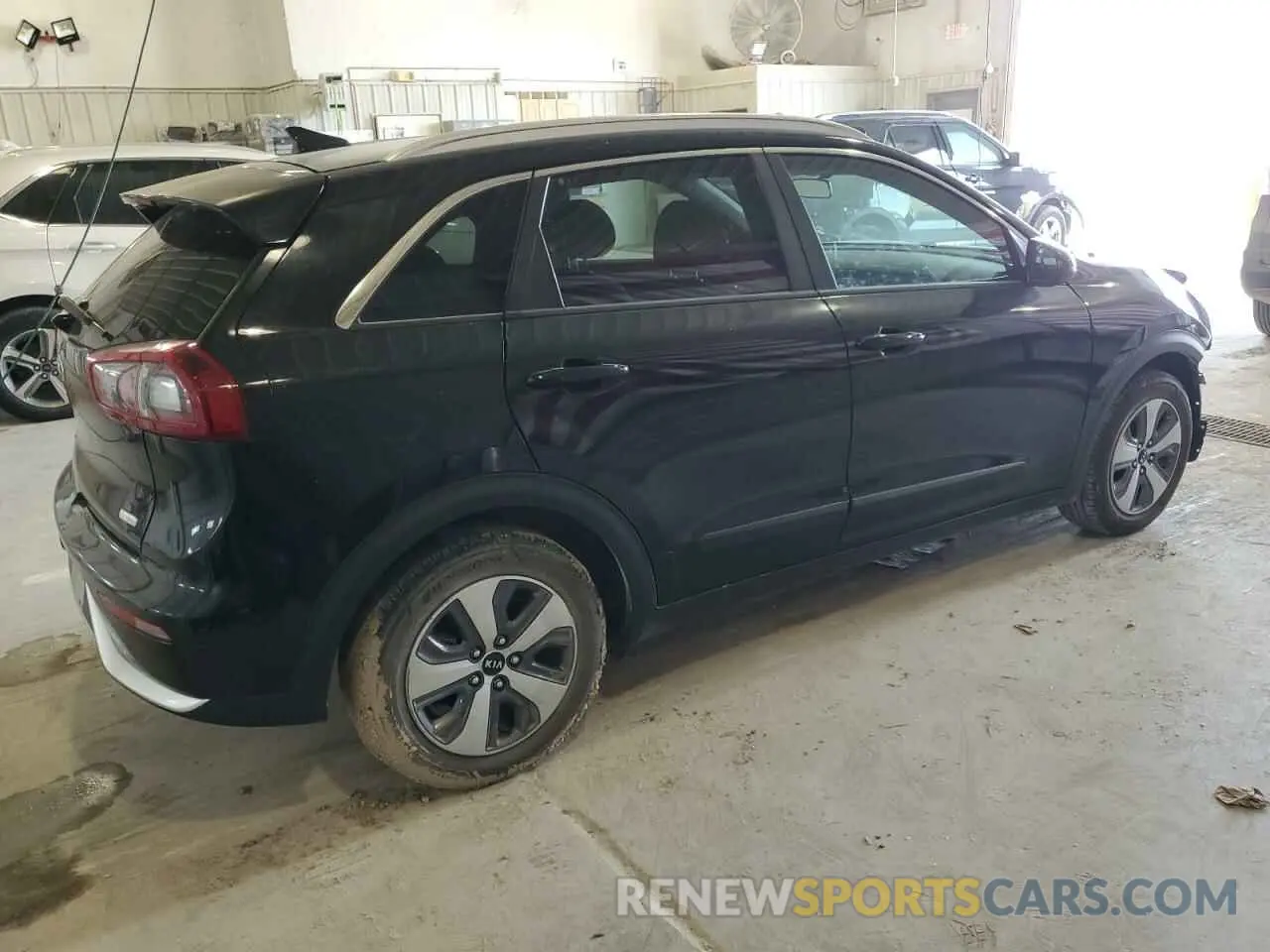 3 Photograph of a damaged car KNDCB3LC4K5306896 KIA NIRO 2019