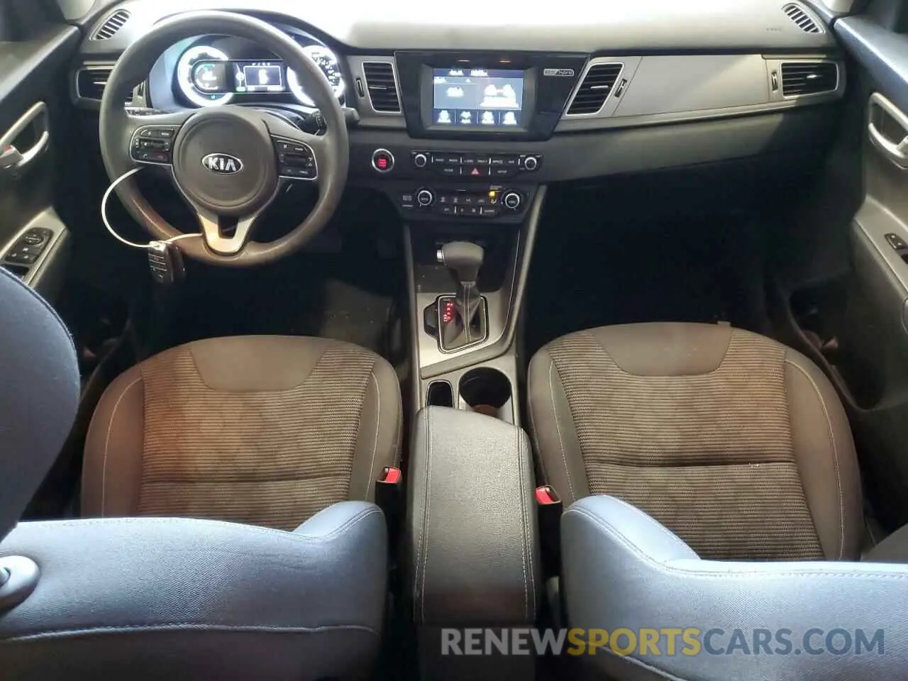 8 Photograph of a damaged car KNDCB3LC4K5306896 KIA NIRO 2019