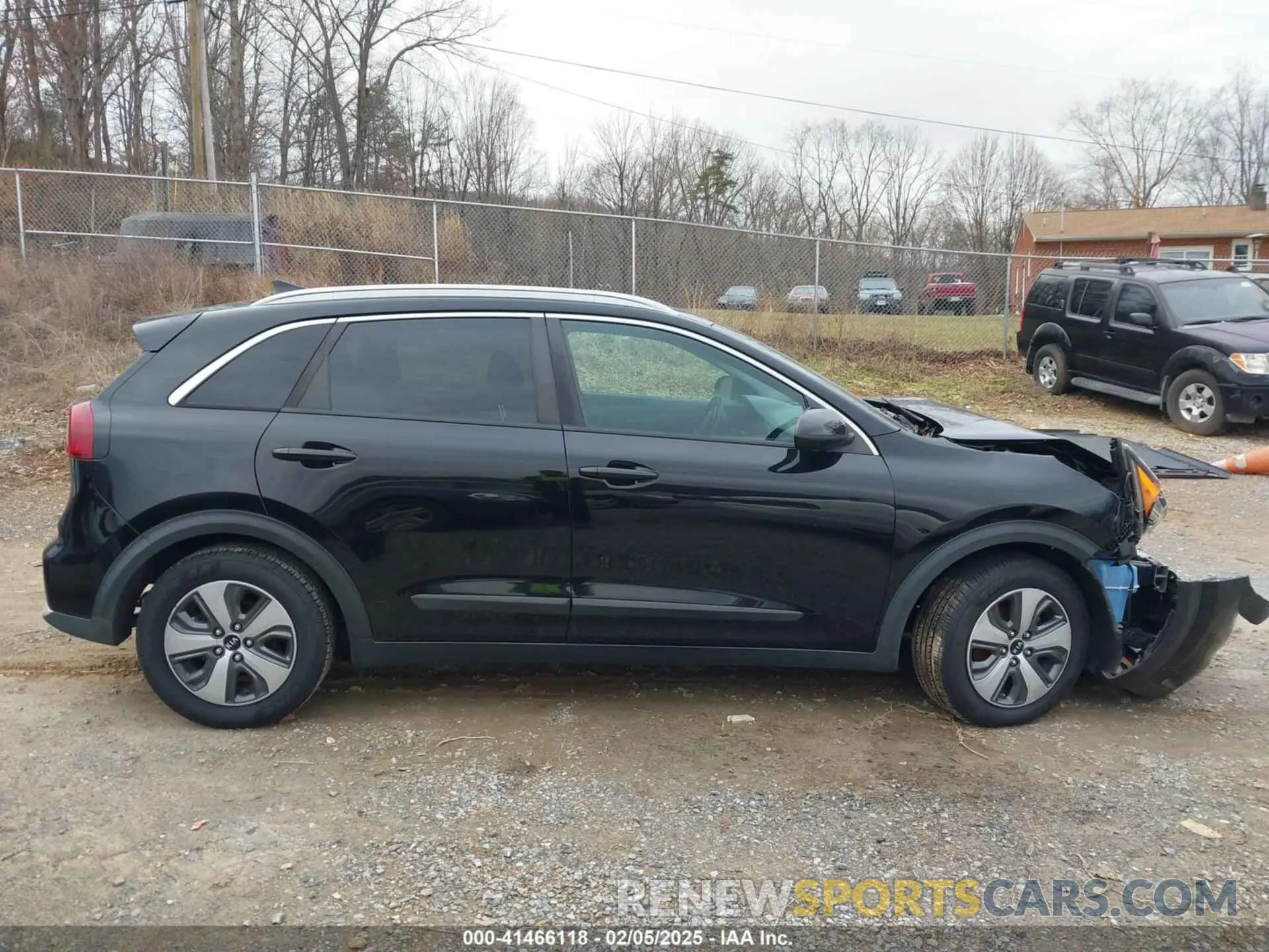 13 Photograph of a damaged car KNDCB3LC4K5326047 KIA NIRO 2019