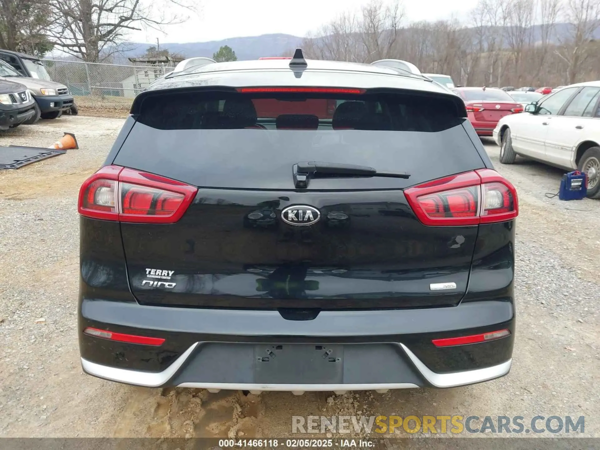 16 Photograph of a damaged car KNDCB3LC4K5326047 KIA NIRO 2019