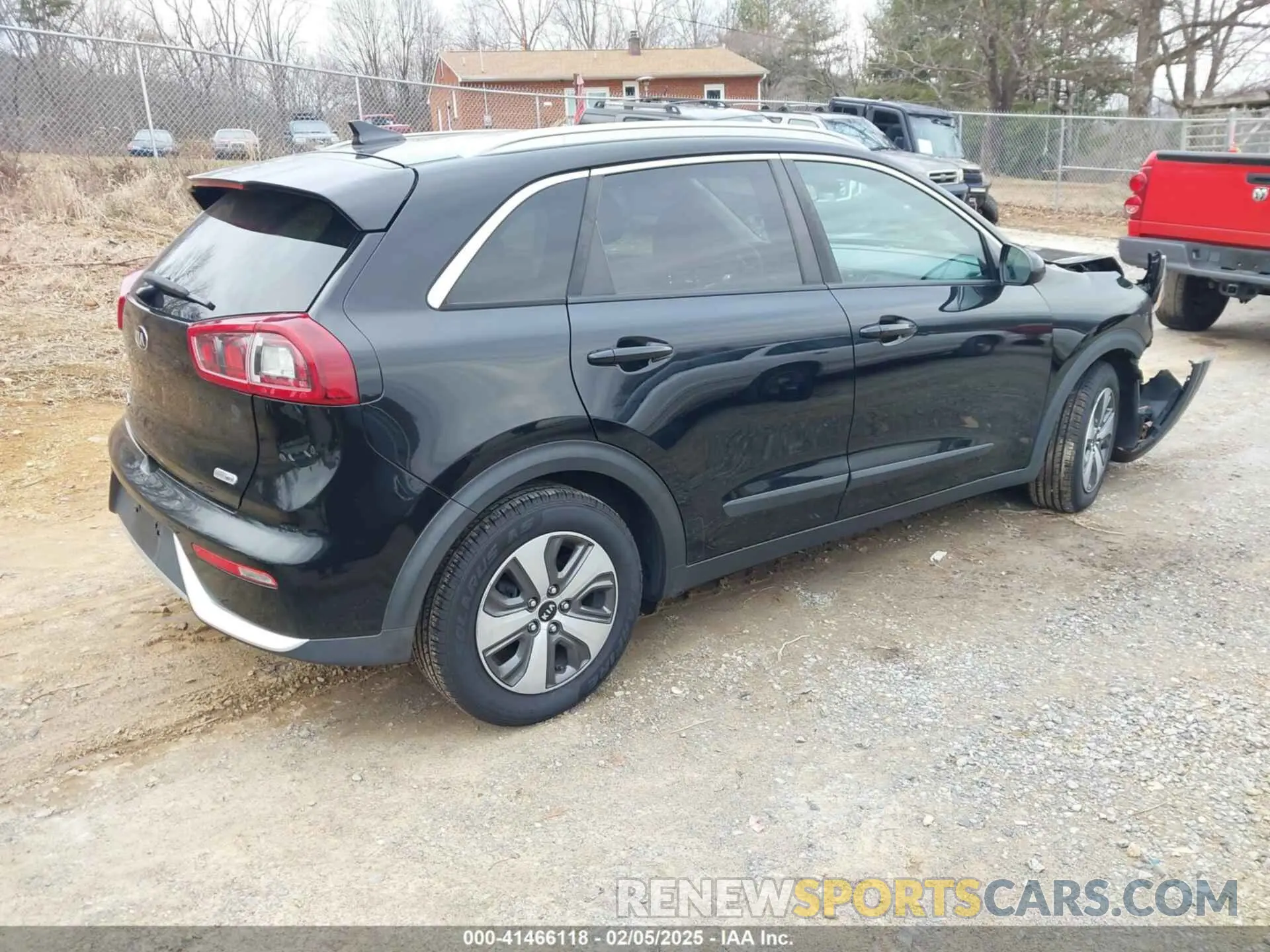 4 Photograph of a damaged car KNDCB3LC4K5326047 KIA NIRO 2019