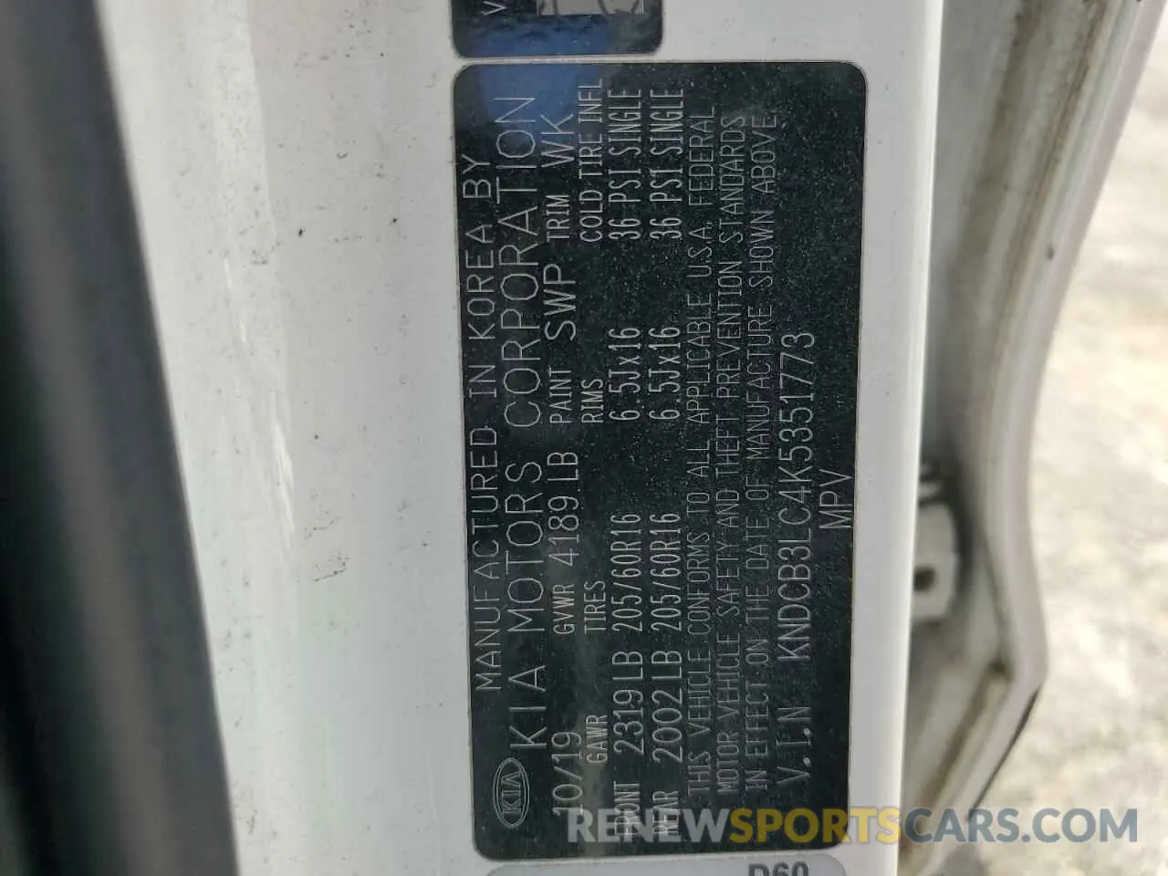 13 Photograph of a damaged car KNDCB3LC4K5351773 KIA NIRO 2019
