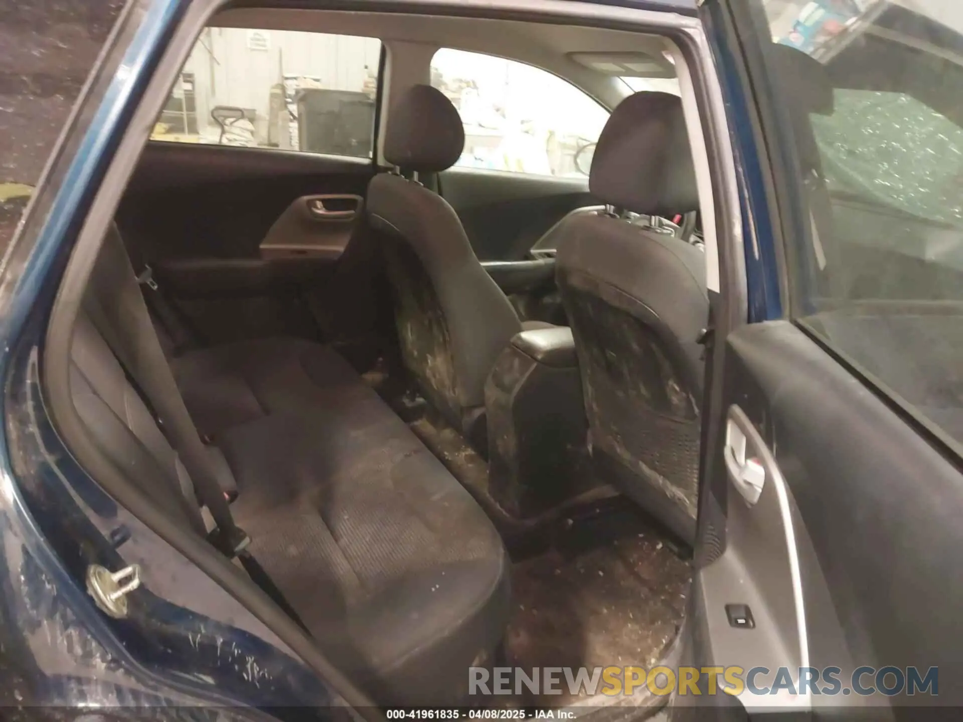 8 Photograph of a damaged car KNDCB3LC5K5328454 KIA NIRO 2019
