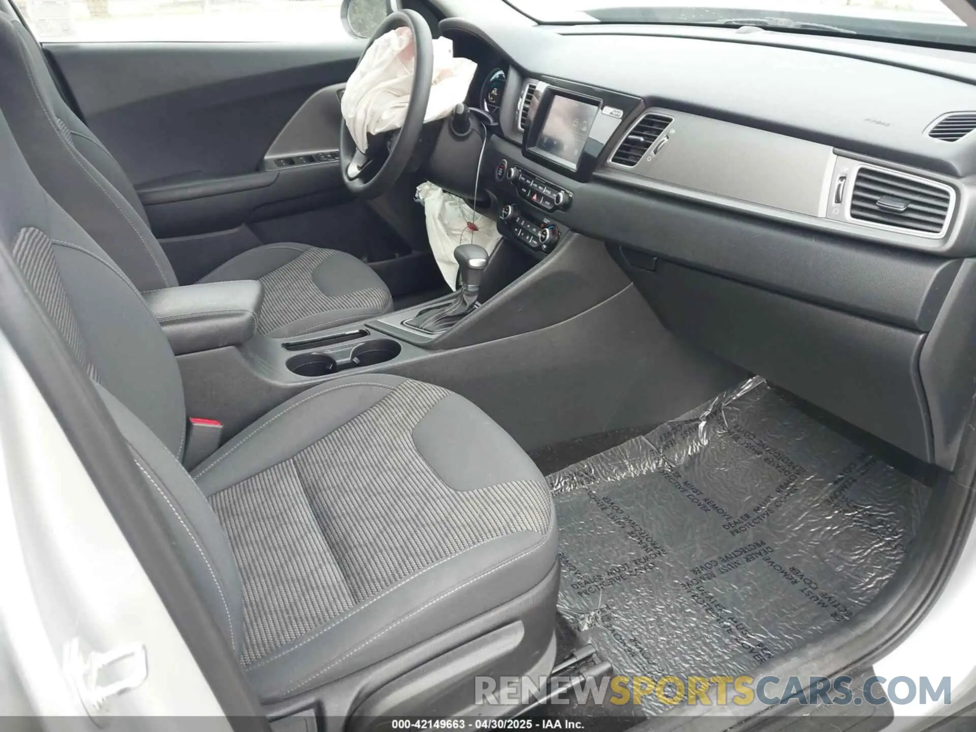 5 Photograph of a damaged car KNDCB3LC5K5351412 KIA NIRO 2019
