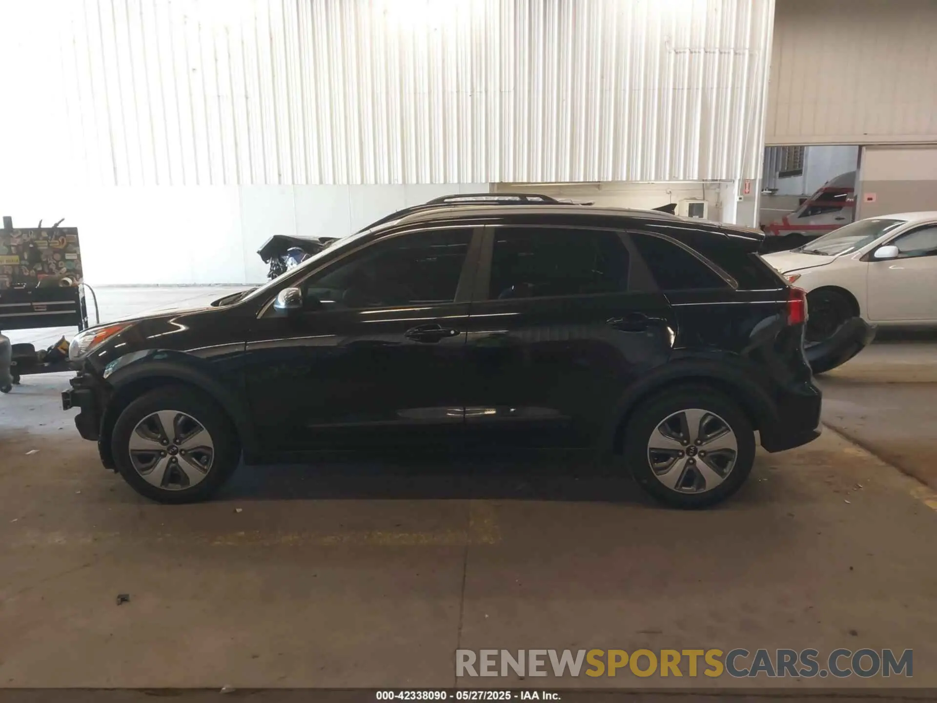 15 Photograph of a damaged car KNDCB3LC6K5252775 KIA NIRO 2019