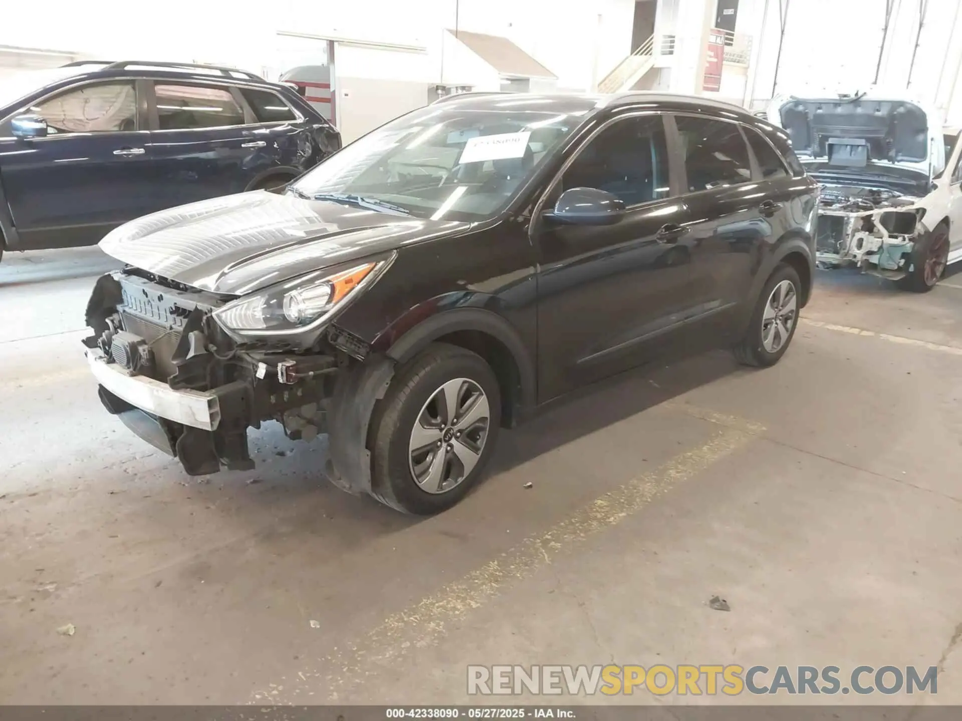 2 Photograph of a damaged car KNDCB3LC6K5252775 KIA NIRO 2019