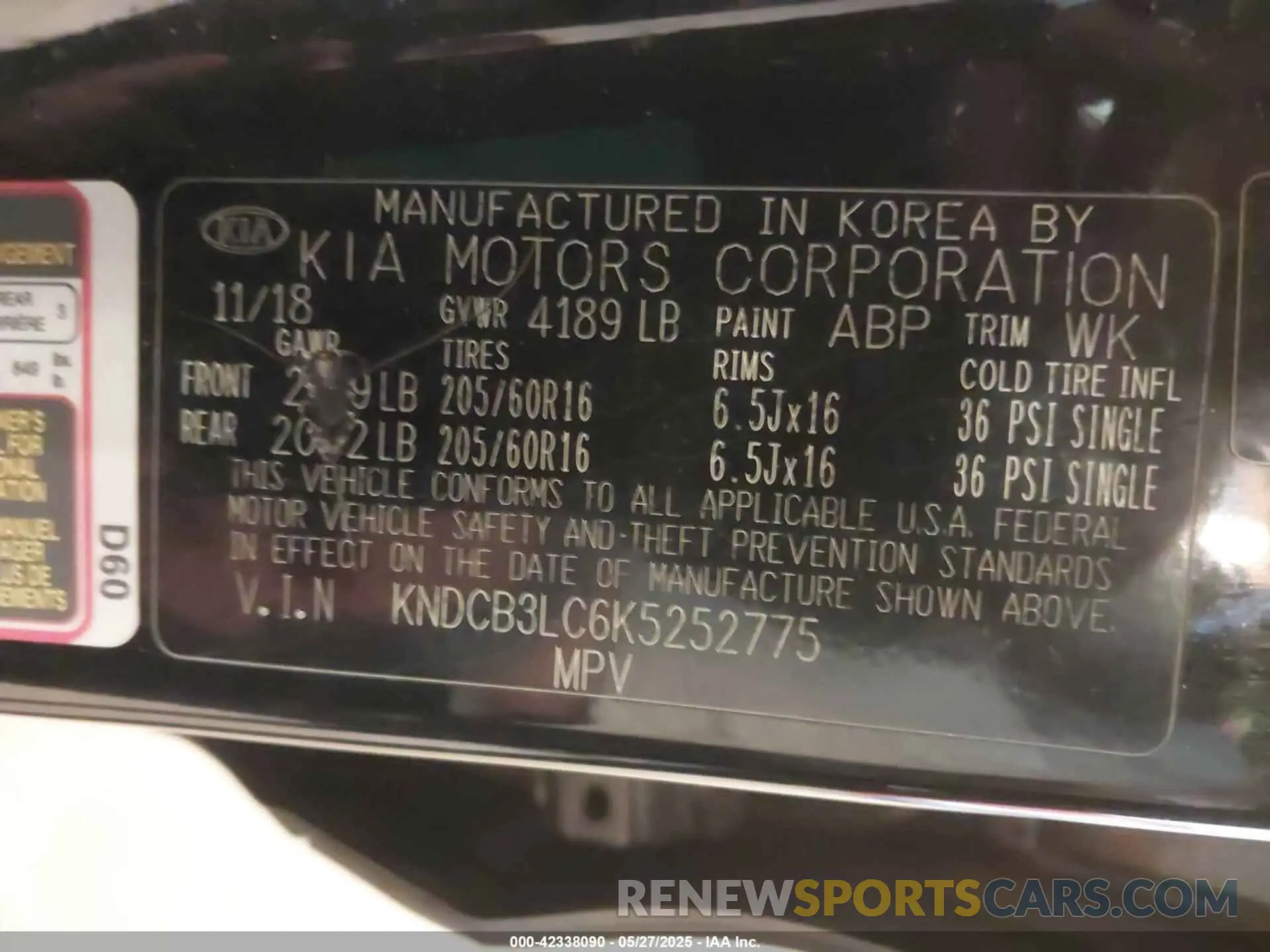 9 Photograph of a damaged car KNDCB3LC6K5252775 KIA NIRO 2019