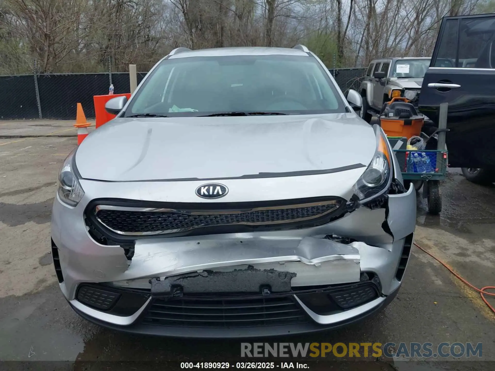 12 Photograph of a damaged car KNDCB3LC7K5233362 KIA NIRO 2019