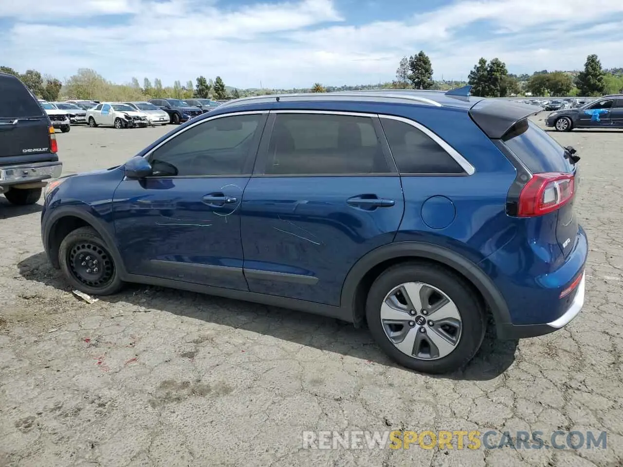 2 Photograph of a damaged car KNDCB3LC7K5257192 KIA NIRO 2019