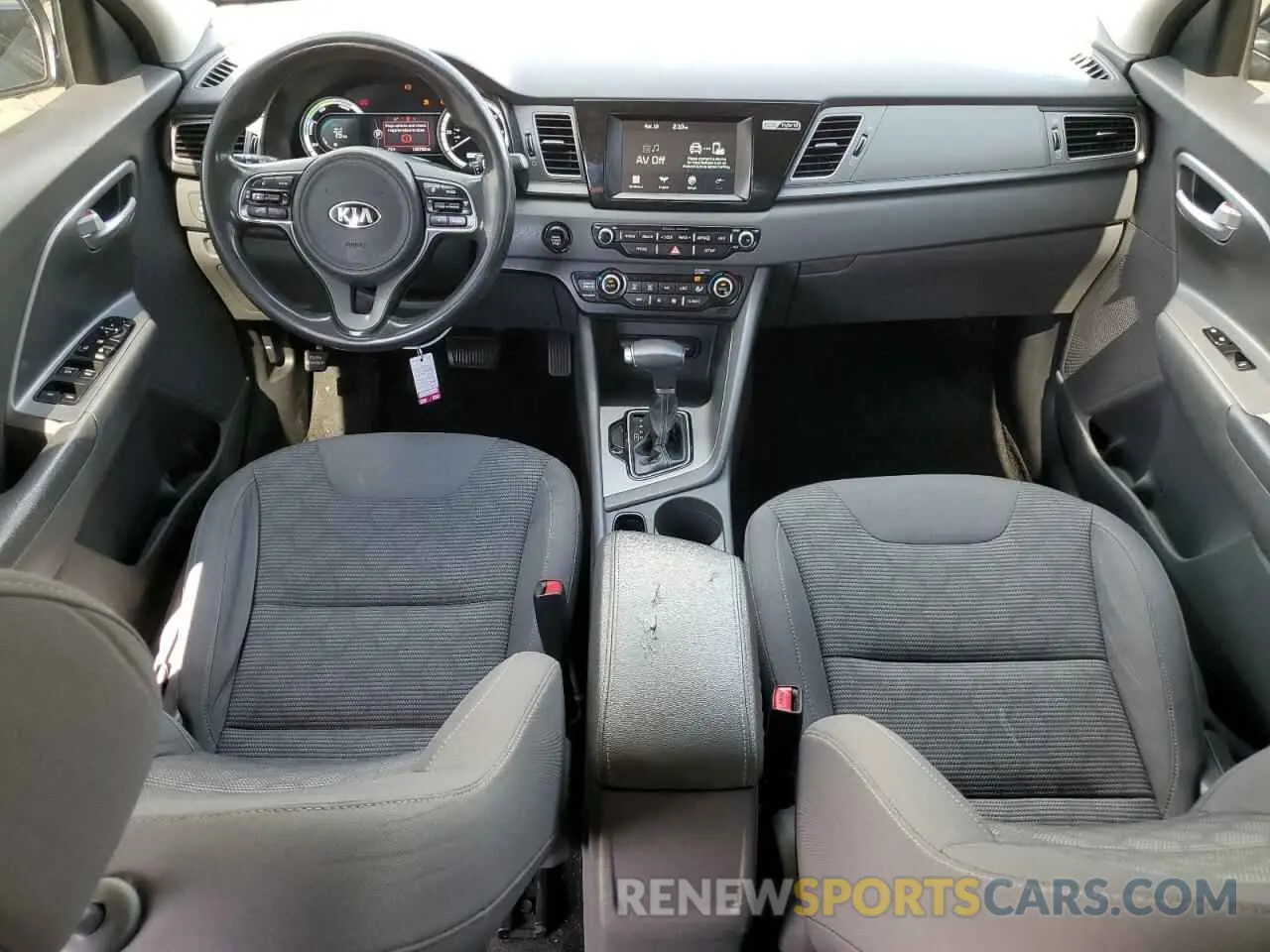8 Photograph of a damaged car KNDCB3LC7K5257192 KIA NIRO 2019