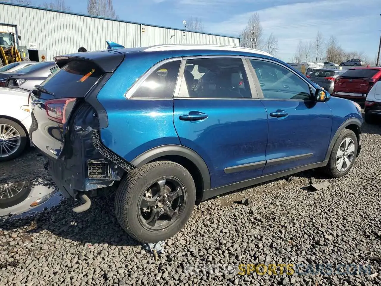 3 Photograph of a damaged car KNDCB3LC8K5241826 KIA NIRO 2019