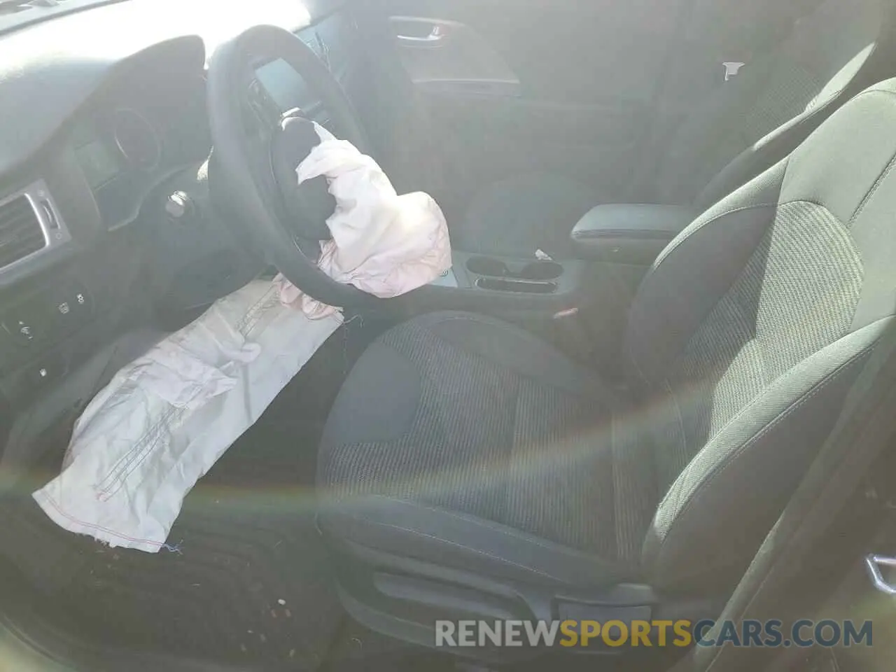 7 Photograph of a damaged car KNDCB3LC8K5264474 KIA NIRO 2019