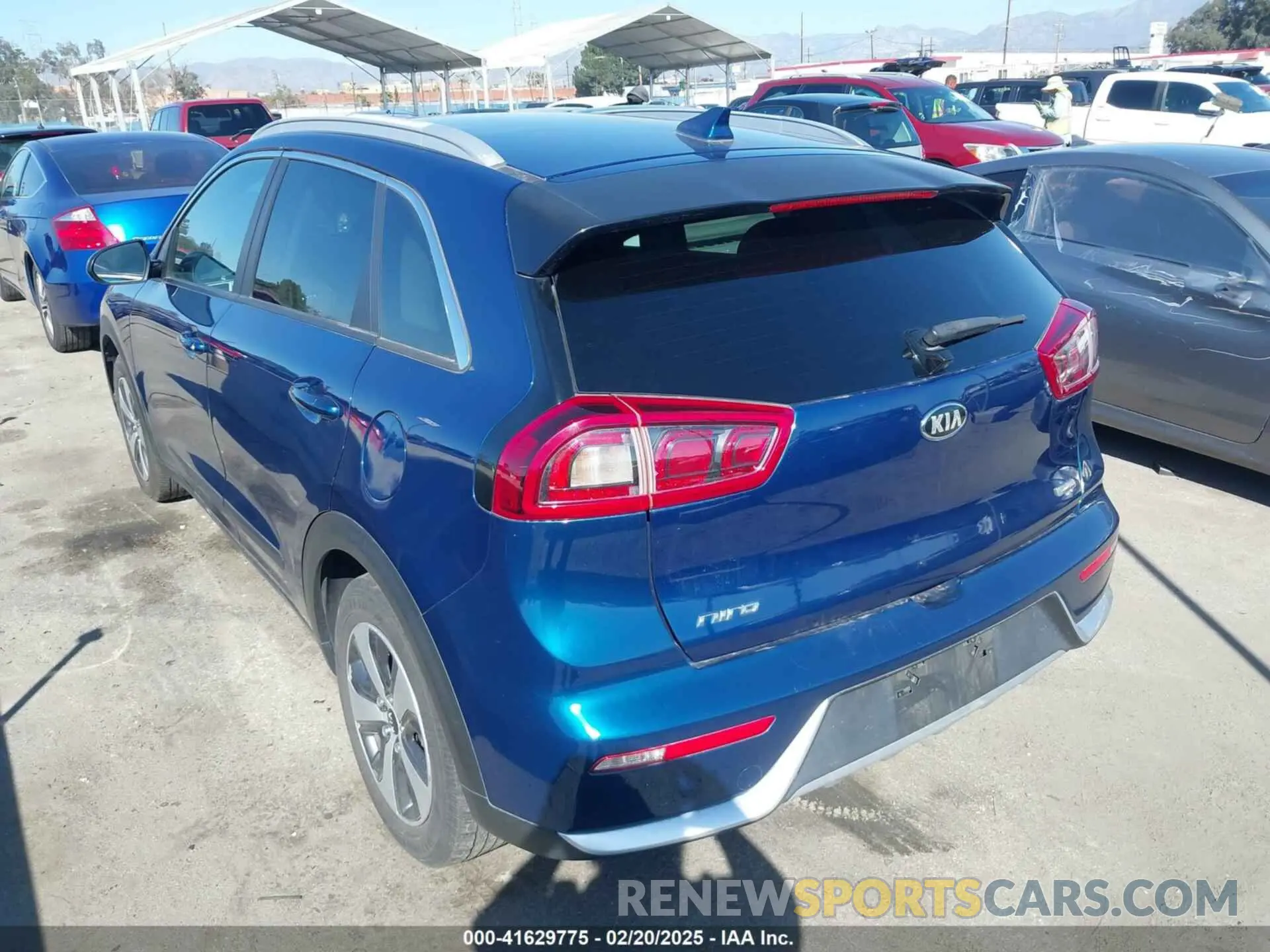 3 Photograph of a damaged car KNDCB3LC8K5327931 KIA NIRO 2019