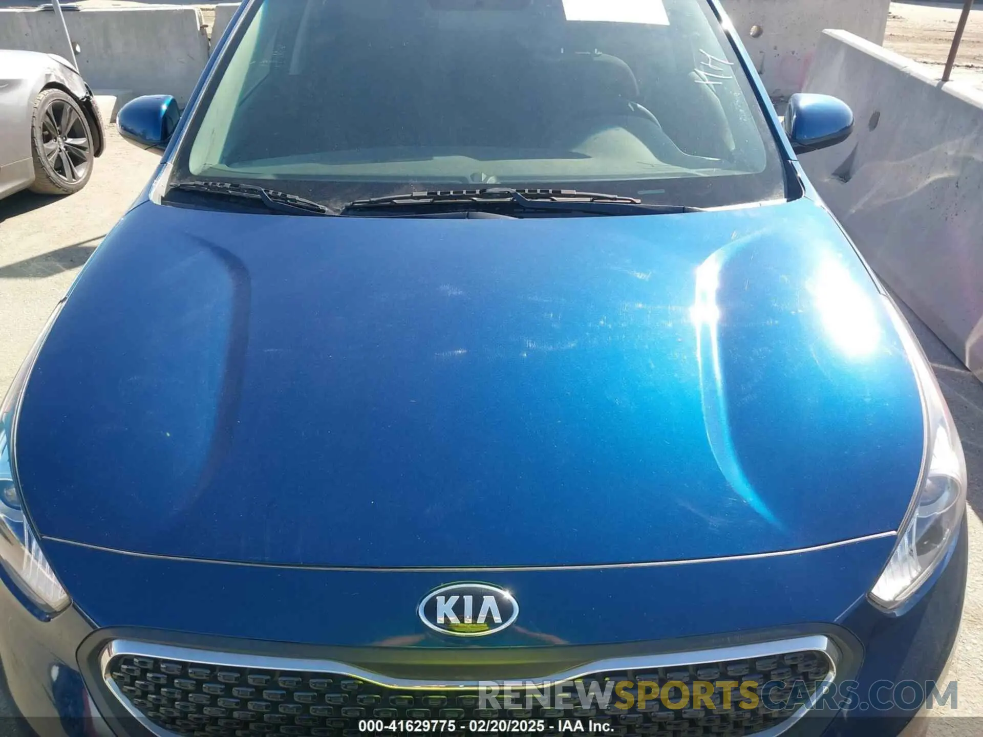 6 Photograph of a damaged car KNDCB3LC8K5327931 KIA NIRO 2019