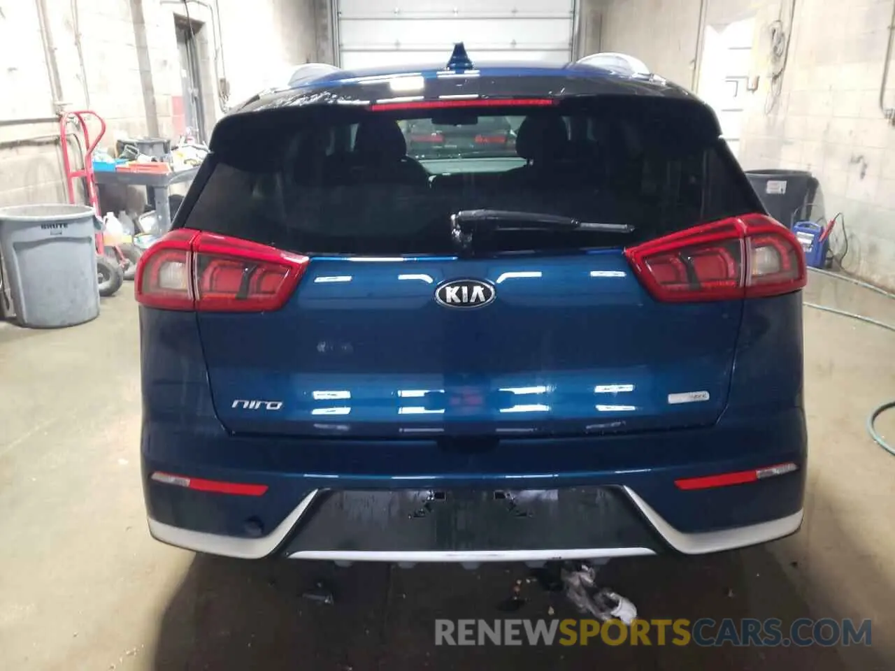 6 Photograph of a damaged car KNDCB3LC8K5335589 KIA NIRO 2019