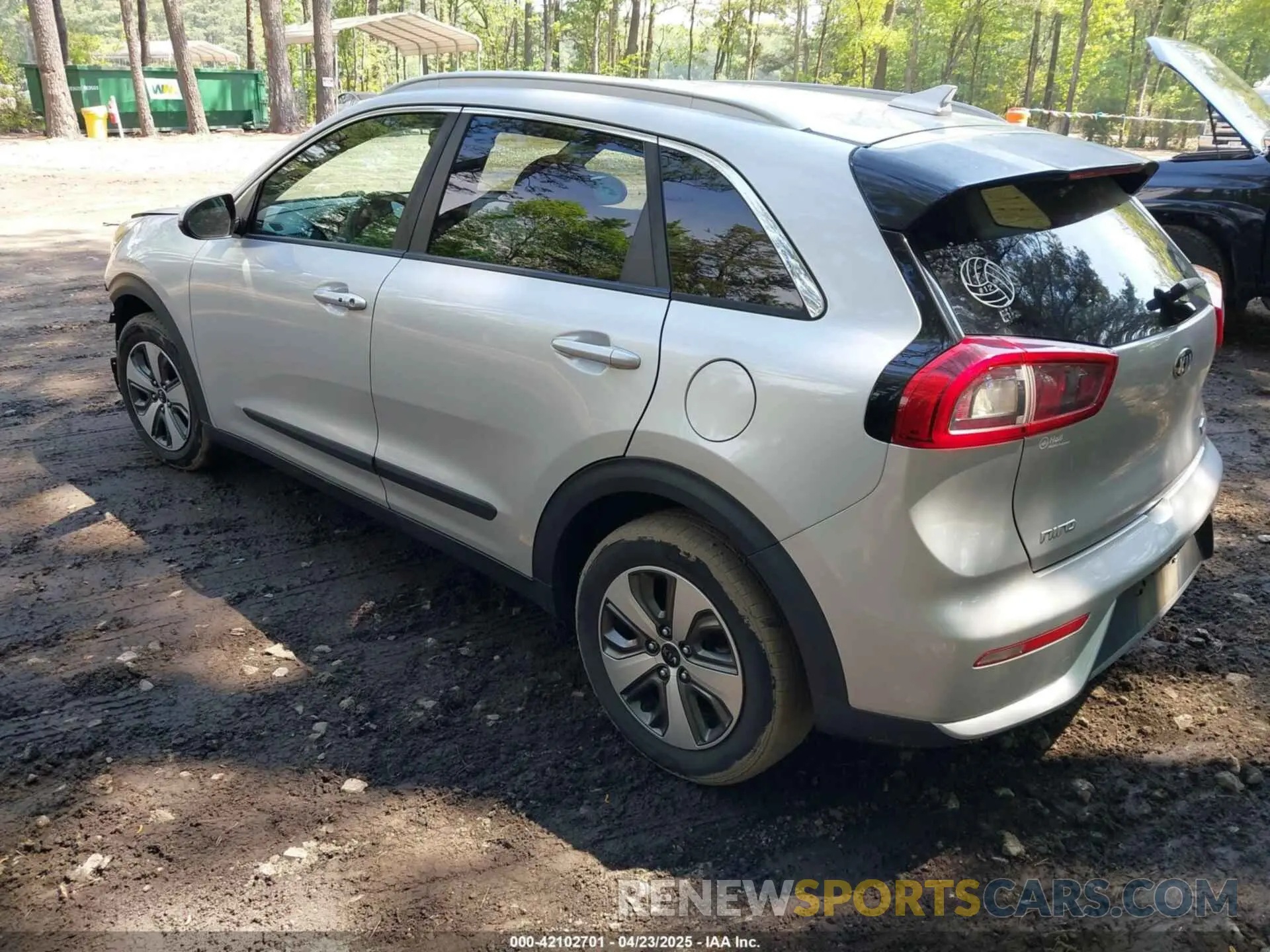 3 Photograph of a damaged car KNDCB3LC9K5217129 KIA NIRO 2019