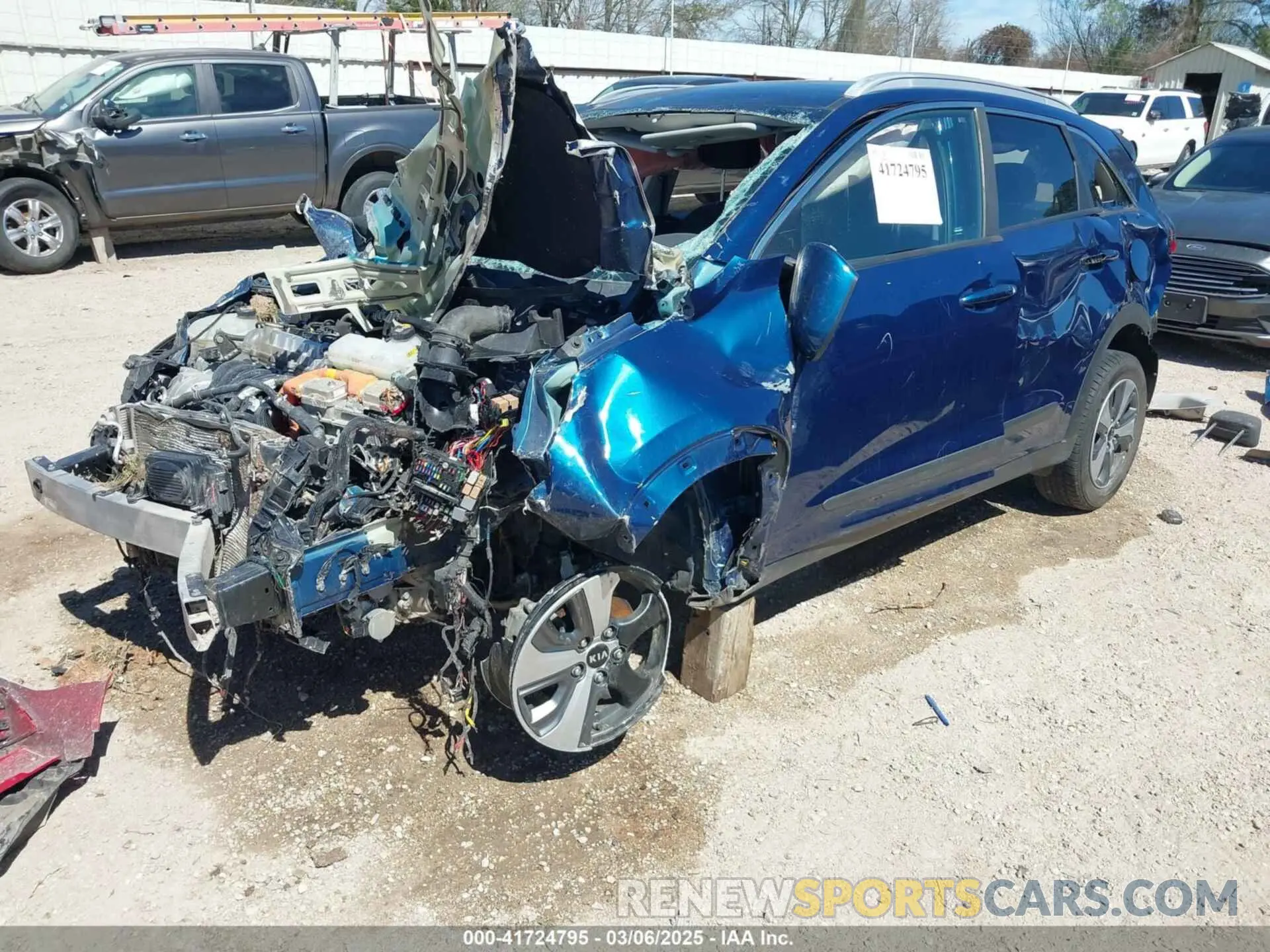 2 Photograph of a damaged car KNDCB3LCXK5257171 KIA NIRO 2019