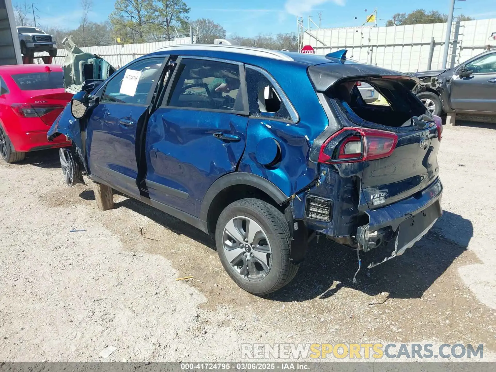 3 Photograph of a damaged car KNDCB3LCXK5257171 KIA NIRO 2019