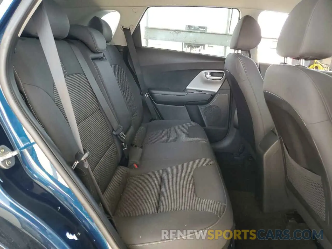 11 Photograph of a damaged car KNDCB3LCXK5346092 KIA NIRO 2019