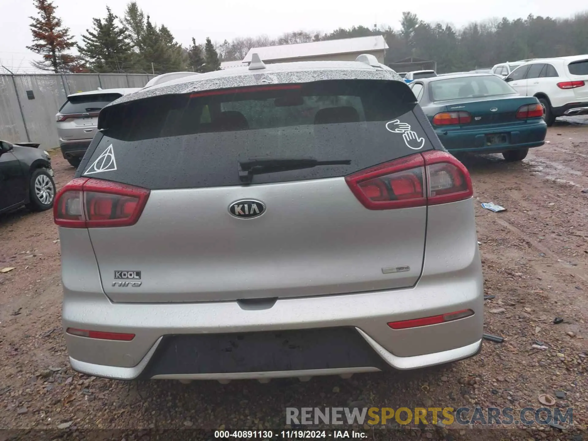 16 Photograph of a damaged car KNDCB3LCXK5349252 KIA NIRO 2019