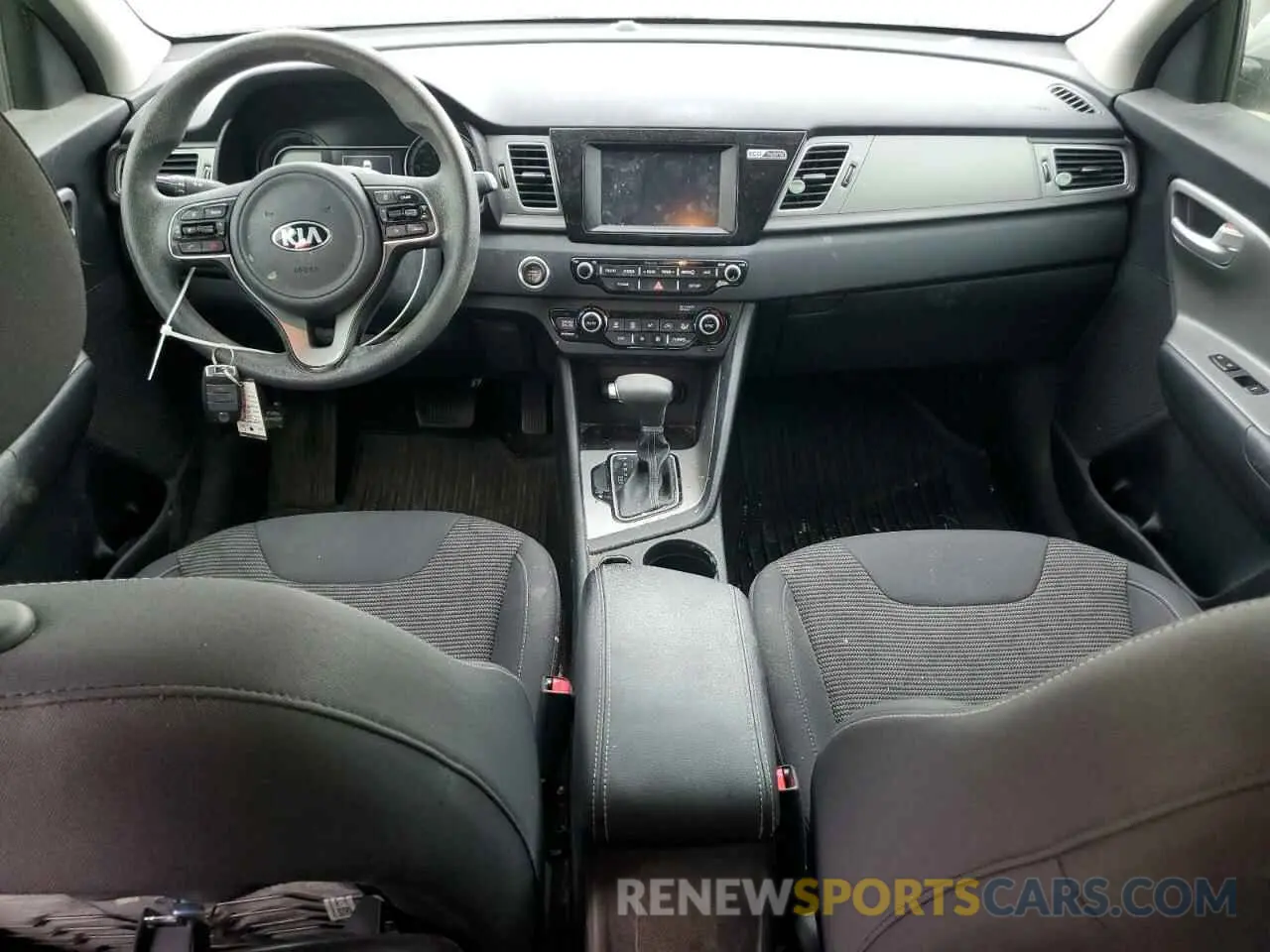 8 Photograph of a damaged car KNDCB3LCXK5351132 KIA NIRO 2019