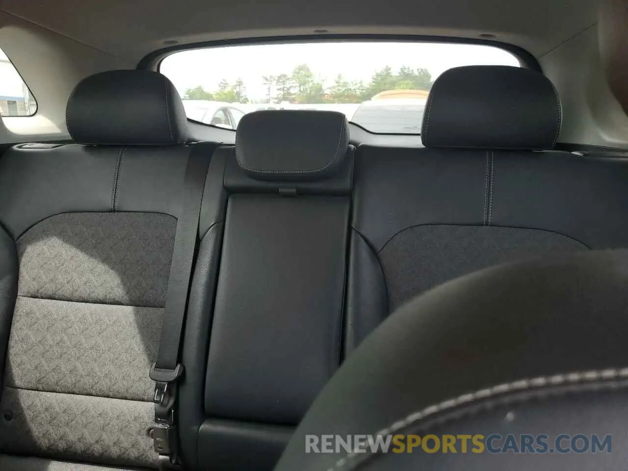 10 Photograph of a damaged car KNDCC3LC0K5223334 KIA NIRO 2019