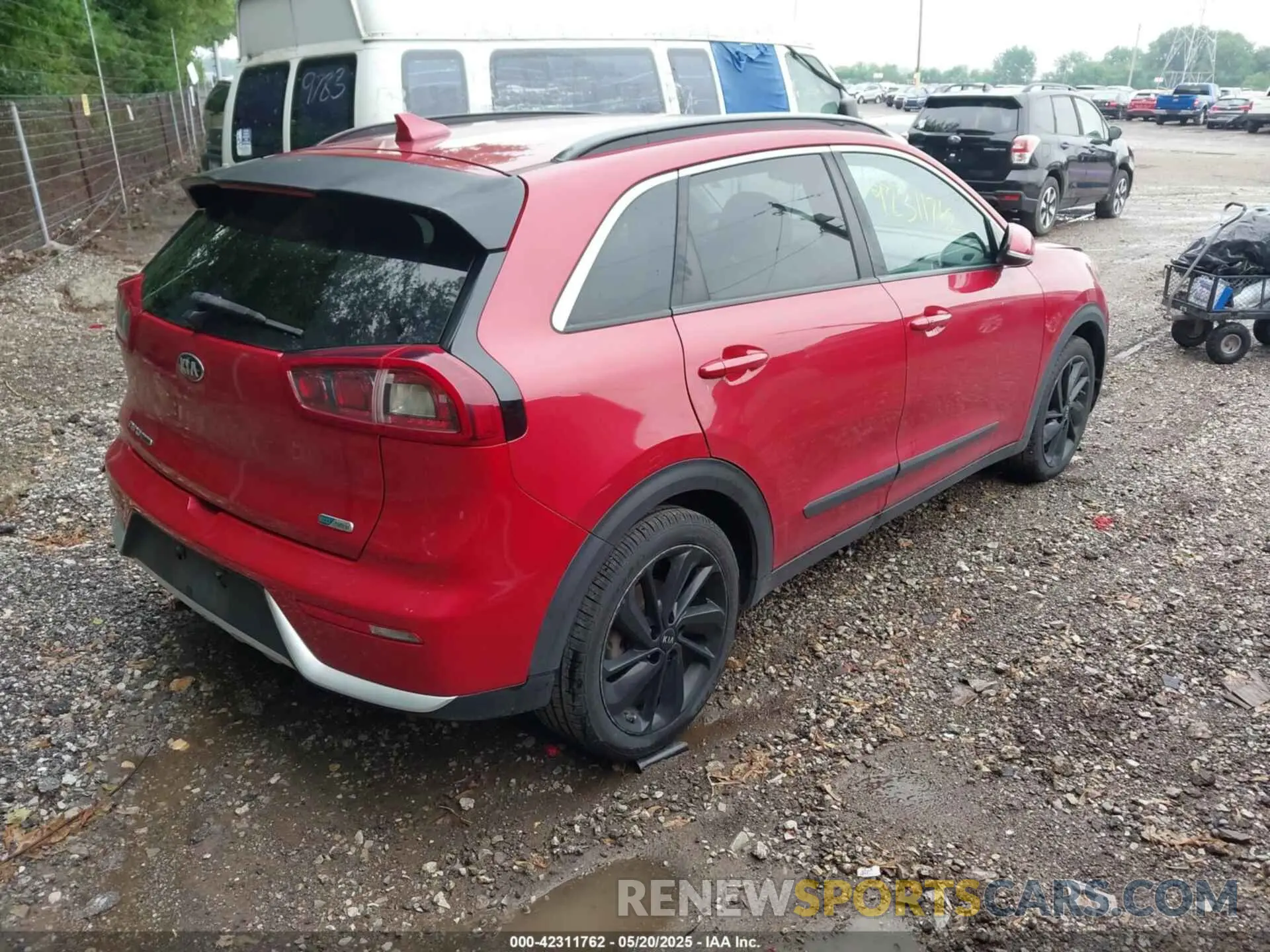 4 Photograph of a damaged car KNDCC3LC1K5262689 KIA NIRO 2019