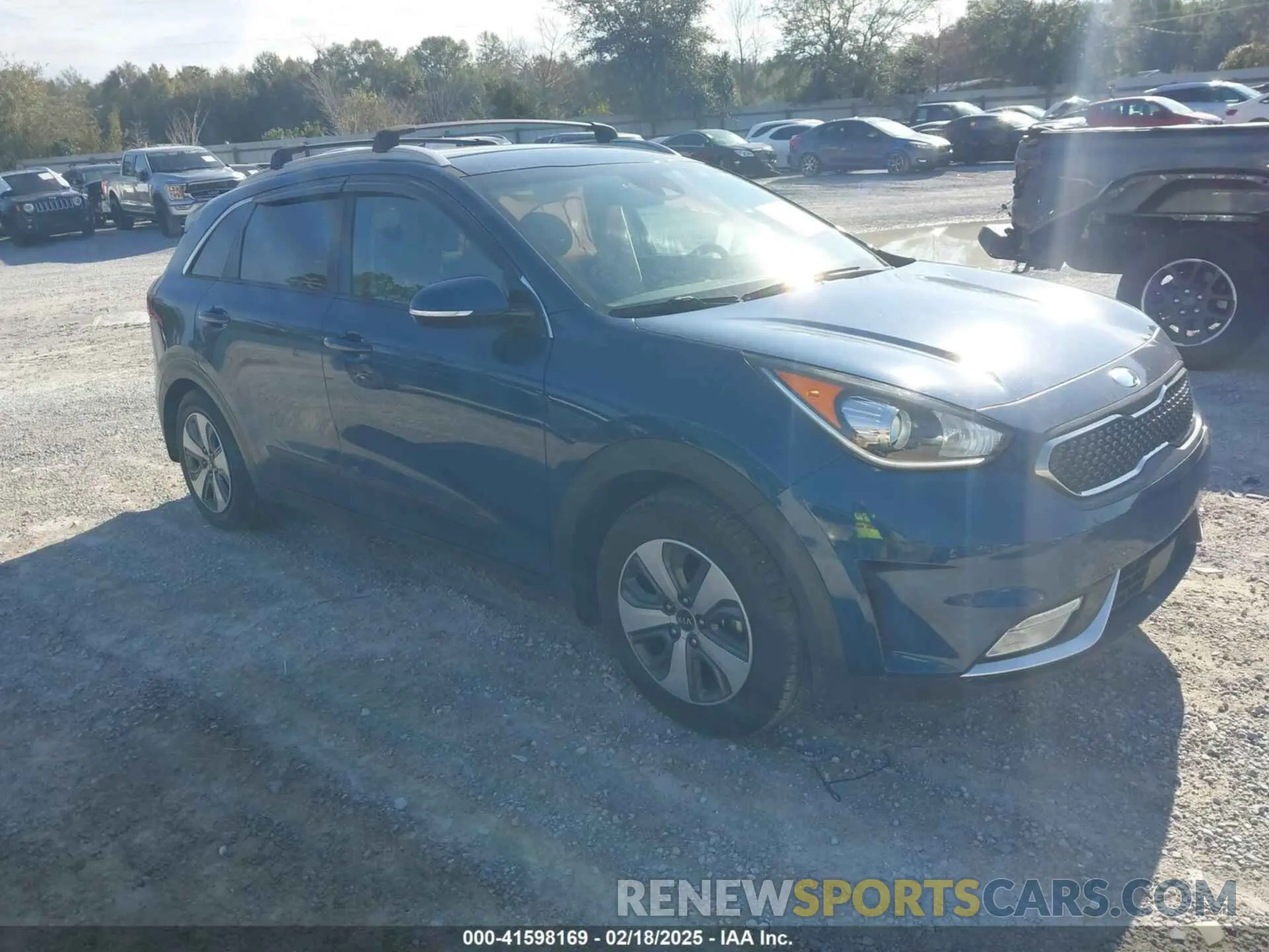 1 Photograph of a damaged car KNDCC3LC2K5265519 KIA NIRO 2019