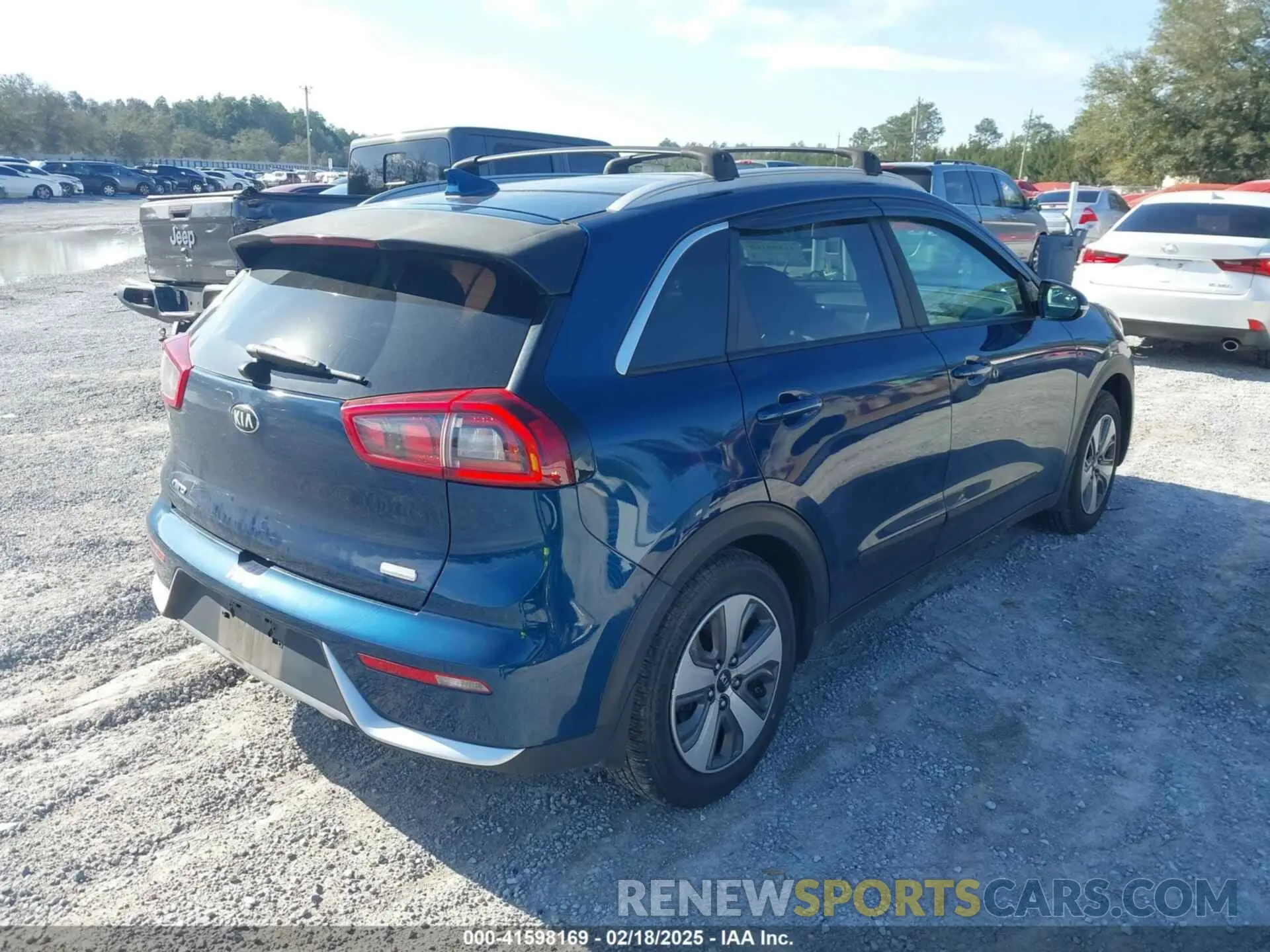 4 Photograph of a damaged car KNDCC3LC2K5265519 KIA NIRO 2019