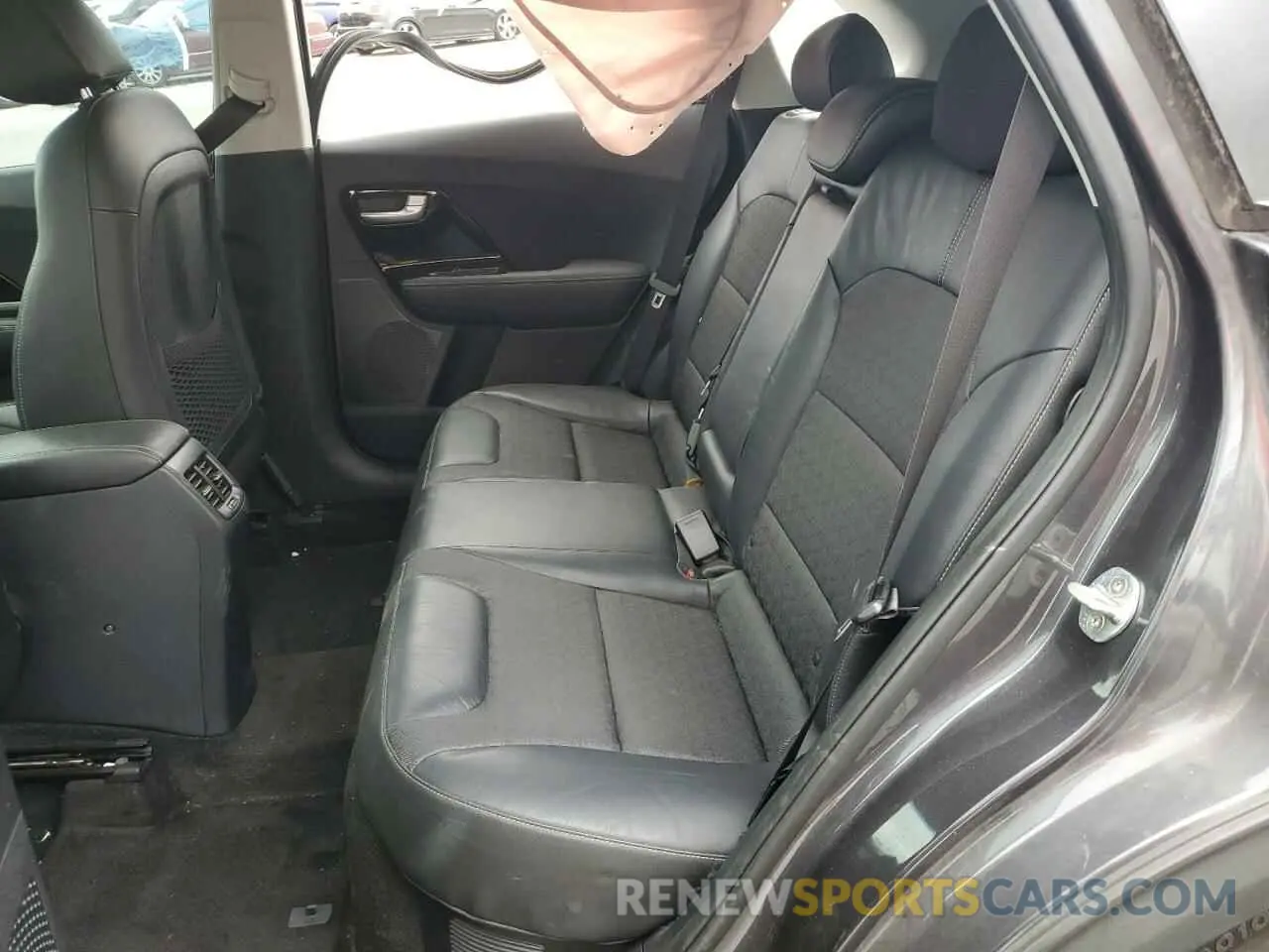 11 Photograph of a damaged car KNDCC3LC4K5222283 KIA NIRO 2019