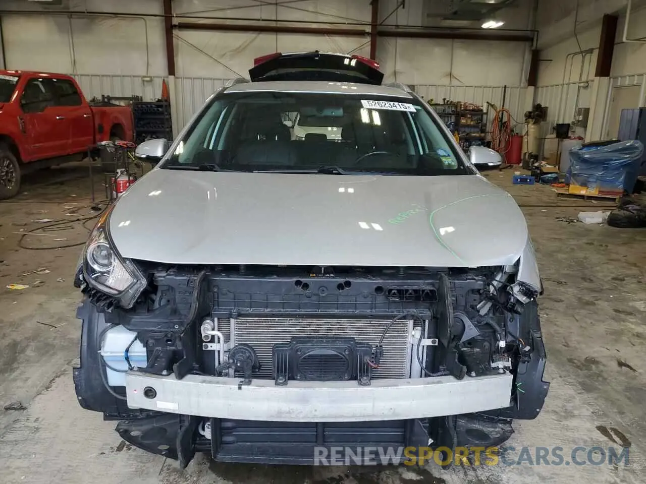 5 Photograph of a damaged car KNDCC3LC4K5223661 KIA NIRO 2019