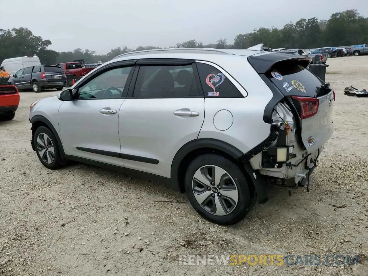 2 Photograph of a damaged car KNDCC3LC5K5303986 KIA NIRO 2019