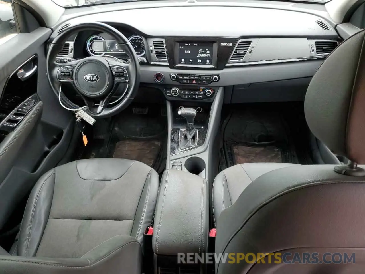 8 Photograph of a damaged car KNDCC3LC5K5303986 KIA NIRO 2019