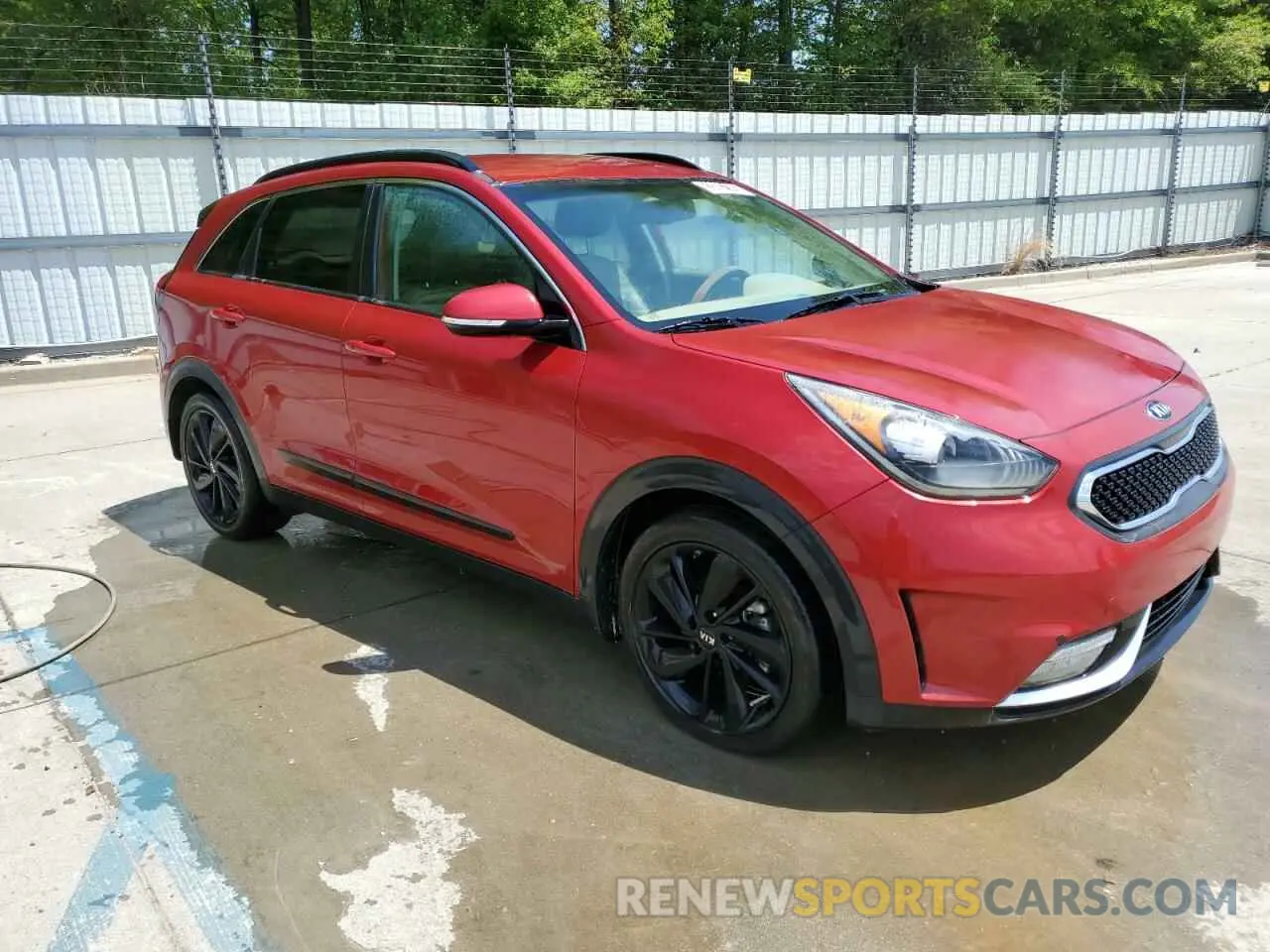 4 Photograph of a damaged car KNDCC3LC7K5231236 KIA NIRO 2019