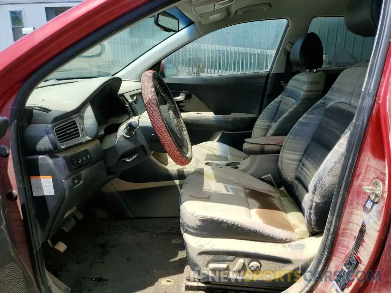 7 Photograph of a damaged car KNDCC3LC7K5231236 KIA NIRO 2019