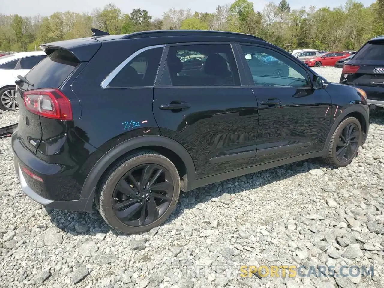 3 Photograph of a damaged car KNDCC3LC7K5251812 KIA NIRO 2019