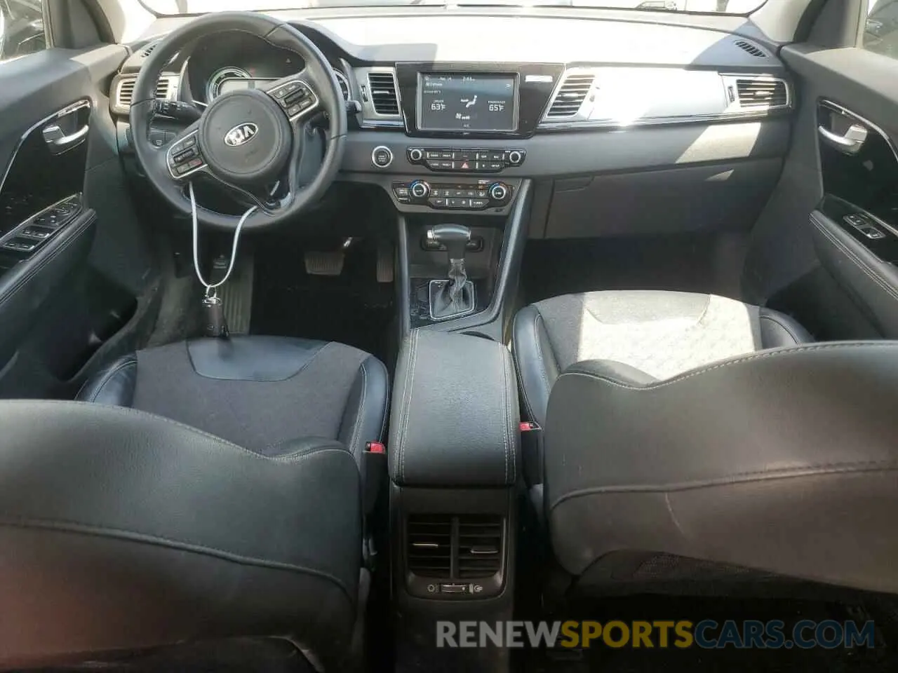 8 Photograph of a damaged car KNDCC3LC7K5251812 KIA NIRO 2019