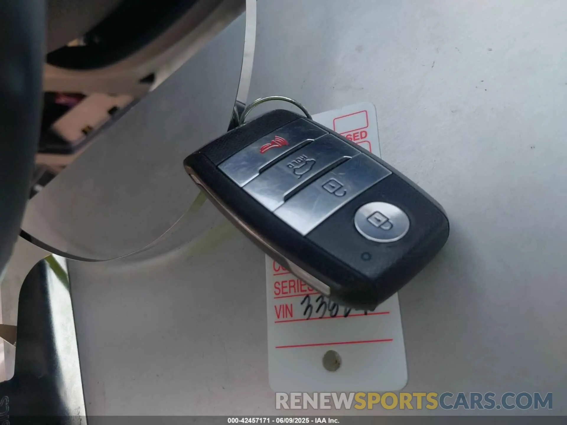 11 Photograph of a damaged car KNDCC3LC7K5338240 KIA NIRO 2019