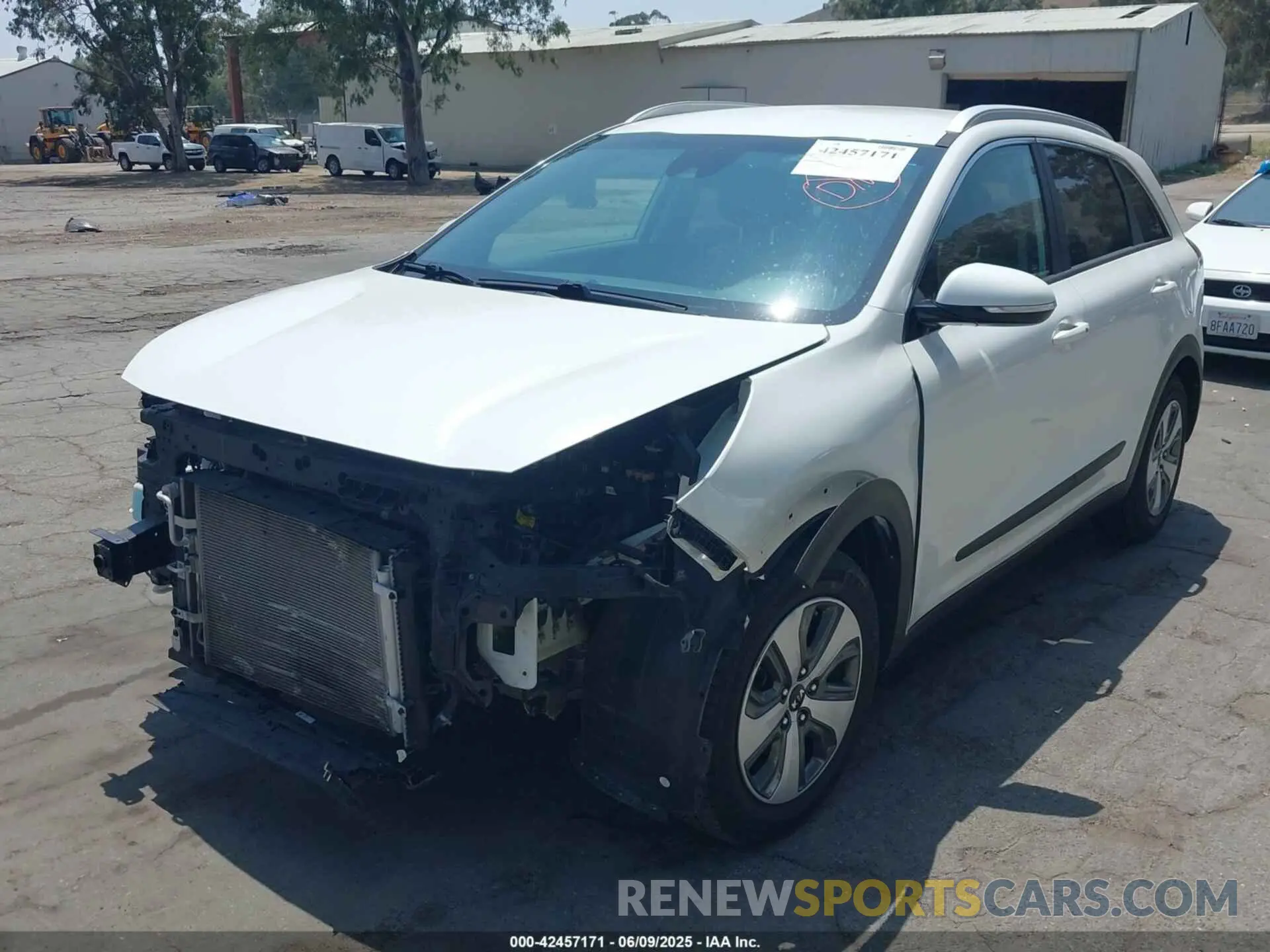 2 Photograph of a damaged car KNDCC3LC7K5338240 KIA NIRO 2019