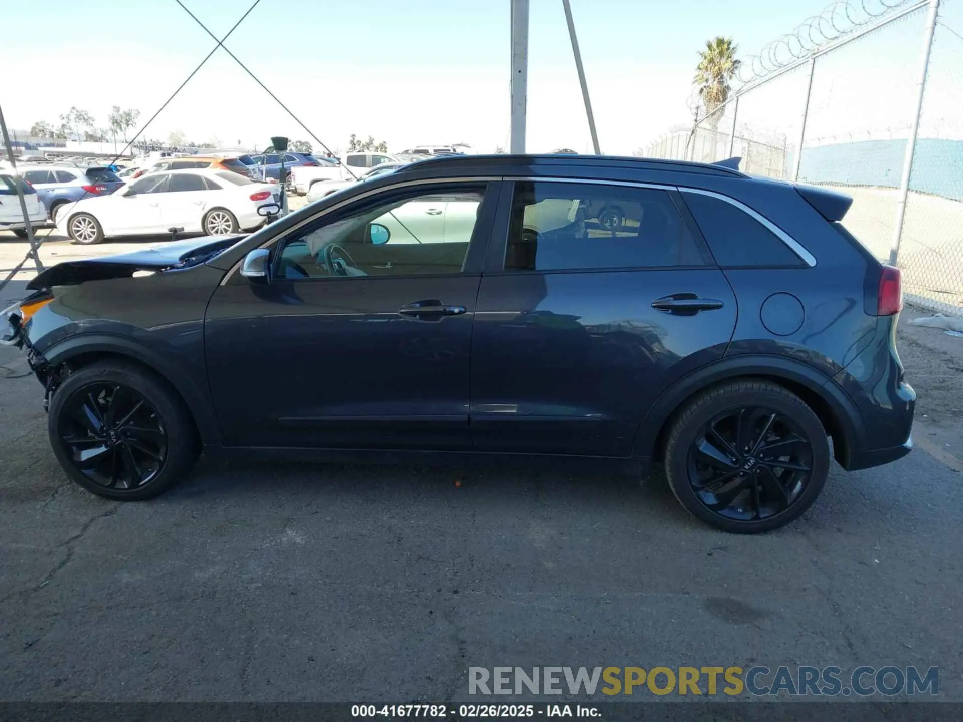 14 Photograph of a damaged car KNDCC3LC8K5264830 KIA NIRO 2019