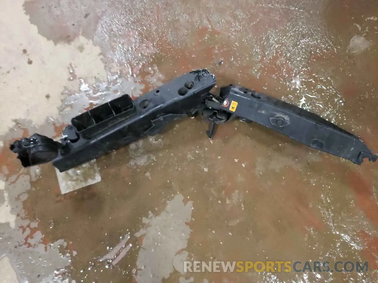 13 Photograph of a damaged car KNDCC3LC8K5343981 KIA NIRO 2019