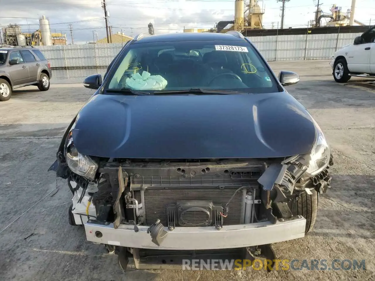 5 Photograph of a damaged car KNDCC3LCXK5350432 KIA NIRO 2019